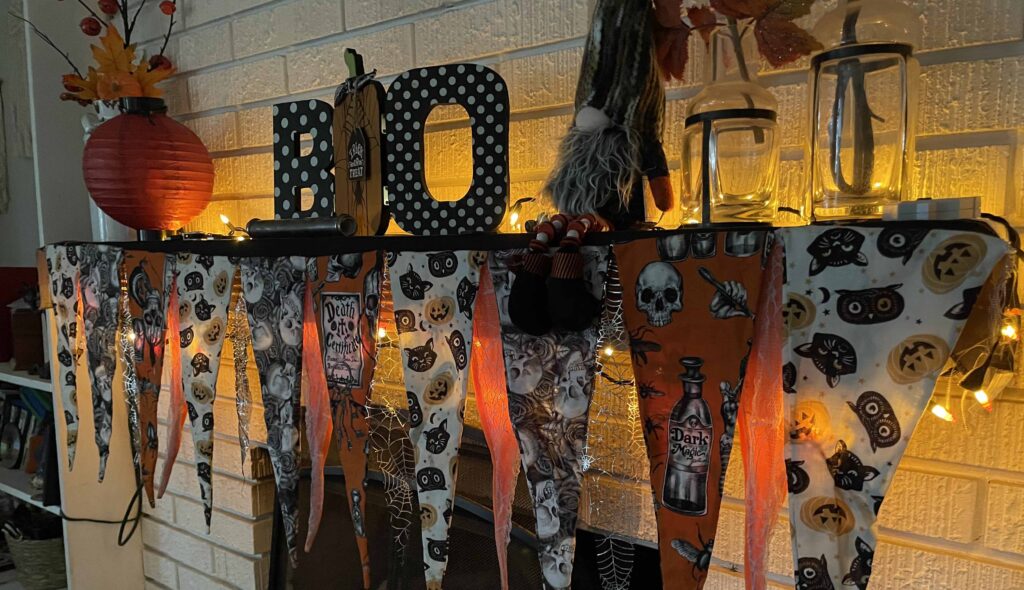 Halloween mantel scarf