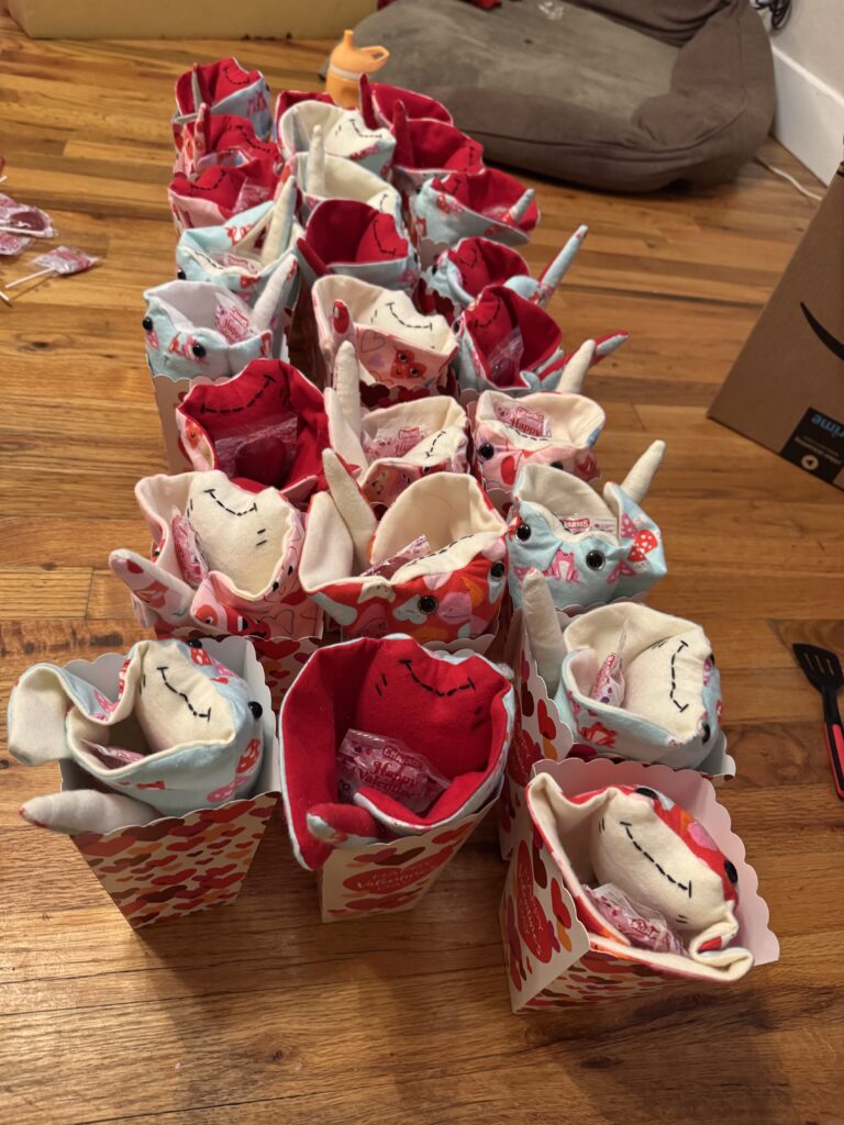 Plushie manta ray valentines